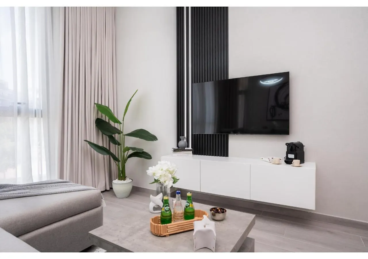 Modern 1Br Apt Noor 1 With Serene Outlook By Vibel ドバイ 0*,  アラブ首長国連邦