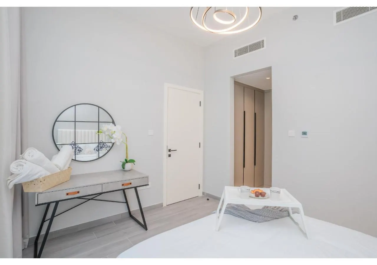 Modern 1Br Apt Noor 1 With Serene Outlook By Vibel ドバイ