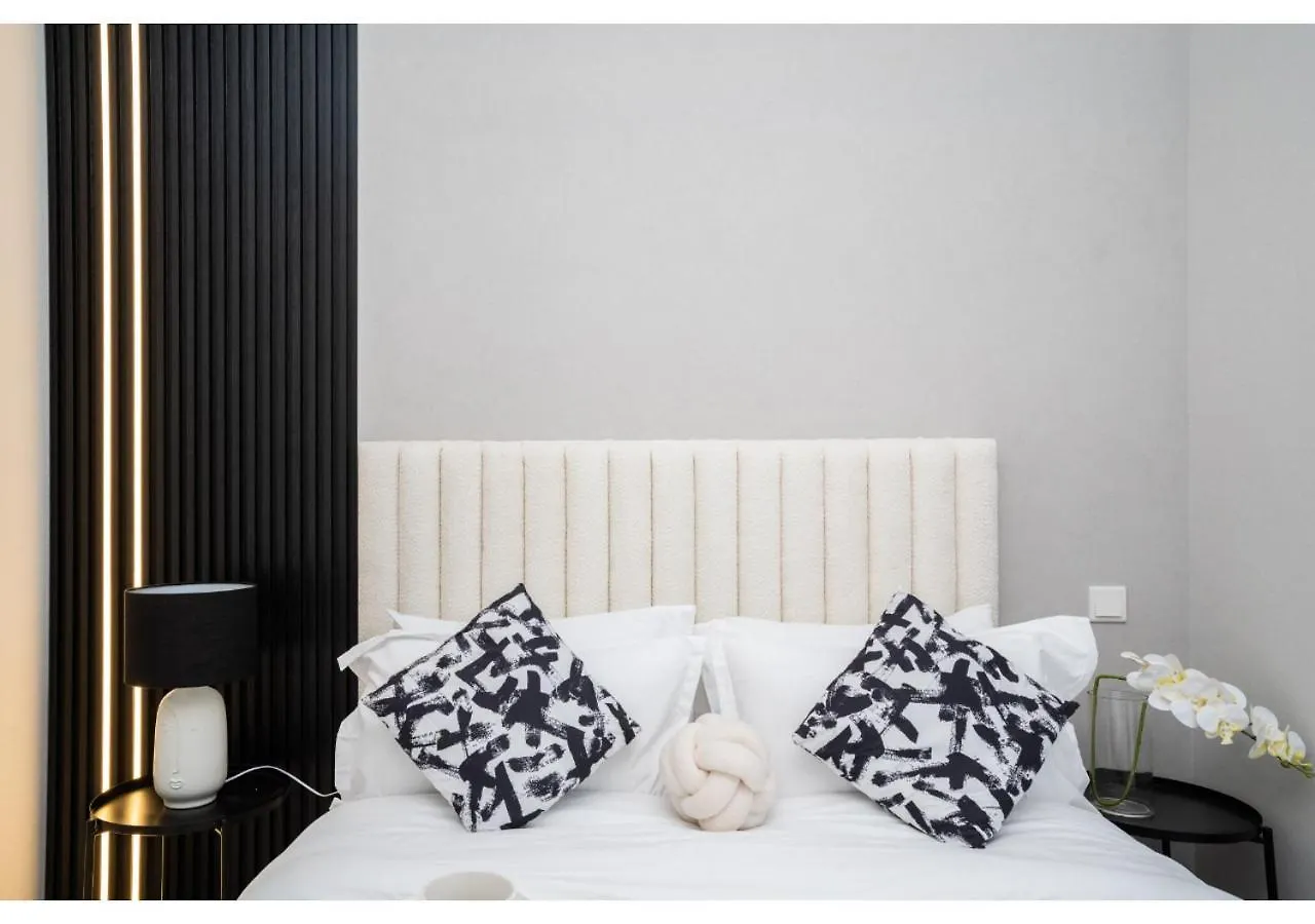 Modern 1Br Apt Noor 1 With Serene Outlook By Vibel Dubai United Arab Emirates