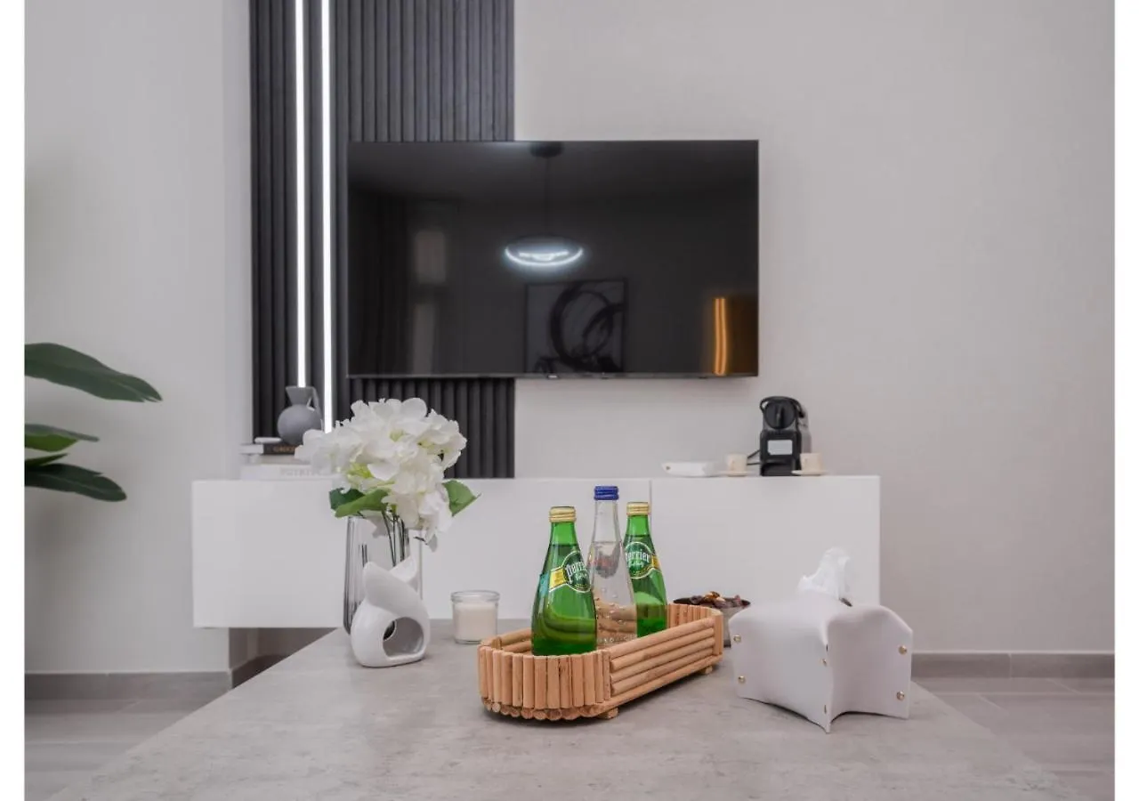 Modern 1Br Apt Noor 1 With Serene Outlook By Vibel Dubai Apartment