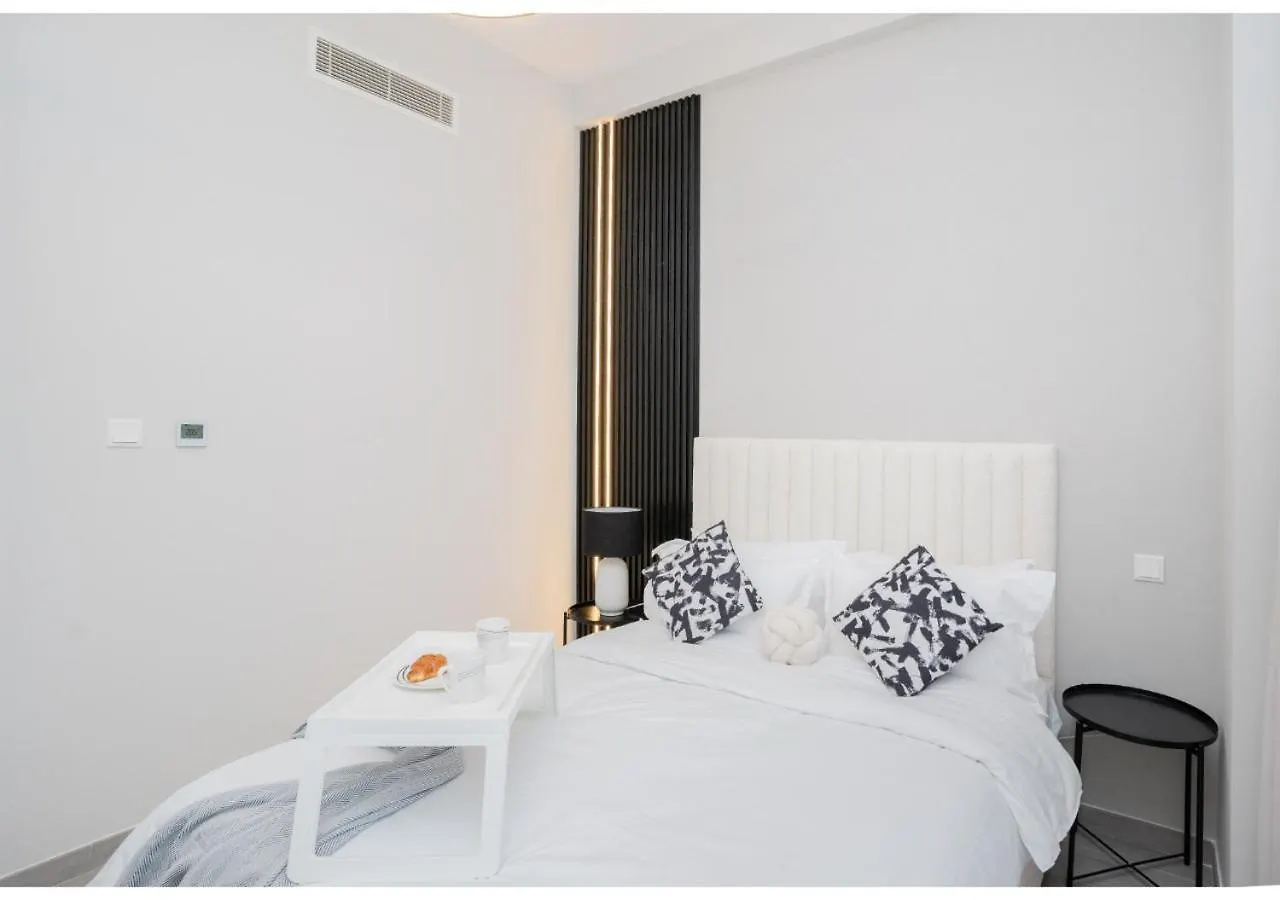 Apartment Modern 1Br Apt Noor 1 With Serene Outlook By Vibel Dubai
