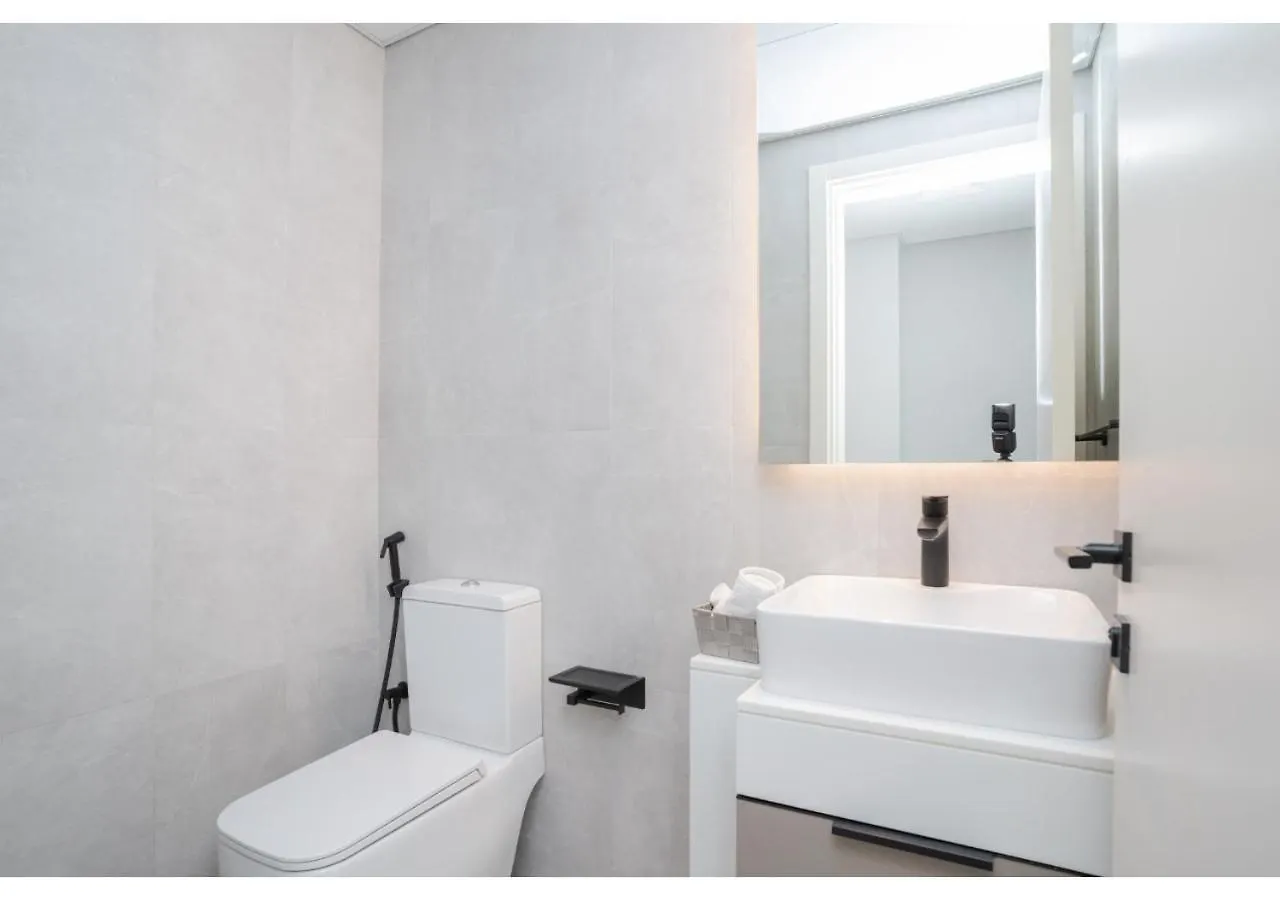 Modern 1Br Apt Noor 1 With Serene Outlook By Vibel Dubai Apartment