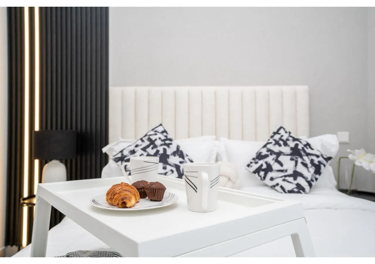 Modern 1Br Apt Noor 1 With Serene Outlook By Vibel Dubai Apartment